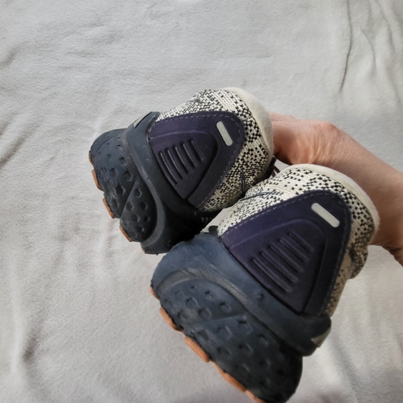 Brooks Adrenaline Sneaker Pink 9 - Picture 7 of 15